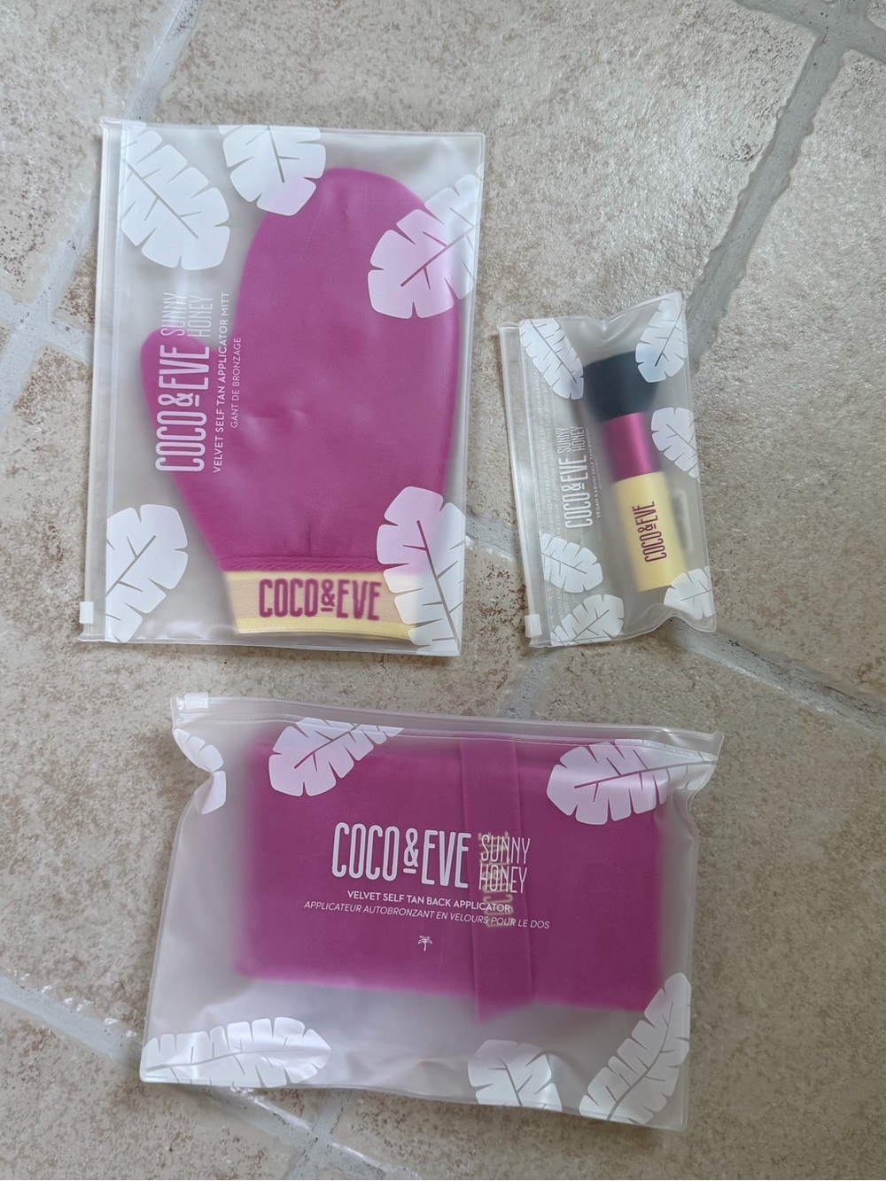 Coco & Eve Pink Self-Tanning Kit - Velvet Applicator & Brush